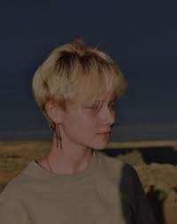 Recently Came Out As Non Binary Yay In 2021 Short Hair Styles Short Hair Tomboy Shot Hair Styles