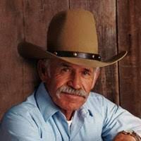 Lee Lister's Instagram, Twitter & Facebook