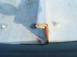 If this swarf falls on the roof, it can cause therefore, never cut metal panels on the roof or over other metal panels. Cutting Metal Panels Properly On Site Mbci Blog Mbci Blog