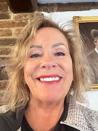 Introduction and photo sharing