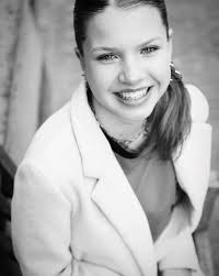 A random shot of a random girl I saw walking in the Netherlands. Canon  EOS77d Canon 50mm f1.8