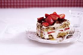 Cantuccini Tiramisu Mit Erdbeeren Rezept Lecker Rezept Erdbeer Tiramisu Rezept Erdbeertiramisu Einfacher Nachtisch