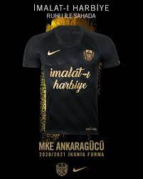 Formlar, beyaz, çizgili, sarı ve siyah olarak dört farklı dizaynda taraftarların beğenisine sunuldu. Esvaphane On Twitter Ankaragucu 20 21 Nike