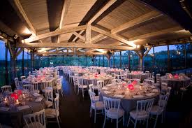 Bien souvent, les mariages se déroulent en 2 temps. Location De Materiel Pour Reception A Marseille Lecourtier Location
