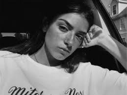 Pin By Tamara Sosa On Tik Tok Vsco In 2020 Dixie Famous Girls Singer