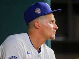 Corey Seager suffers bruised shin after getting hit by Mariners pitch