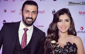 Jun 21, 2021 · أول تعليق لـ مي عُمر بعد حصولها وزوجها على الإقامة الذهبية من الإمارات 08:55 م الإثنين 21 يونيو 2021 عرض 8 صورة Ø´Ø¨Ù‡ Ø¹Ø§Ø±ÙŠÙŠÙ† ØªØ³Ø±ÙŠØ¨ ØµÙˆØ±Ø© ØµØ§Ø¯Ù…Ø© Ù„Ù„ÙÙ†Ø§Ù†Ø© Ù…ÙŠ Ø¹Ù…Ø± ÙˆØ²ÙˆØ¬Ù‡Ø§ Ø³ÙˆØ§Ø­ Ù‡ÙˆØ³Øª
