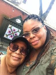 Diane Mckinnon's Instagram, Twitter & Facebook