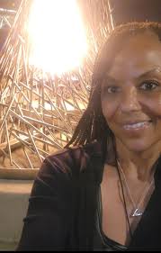 ❤️::𝗙𝗿𝗮𝗻𝗸 𝗖𝗮𝘀𝗶𝗻𝗼💵💰💰 Trap House Black and White Please follow  mee ( Frank Vrede ) I will follow you