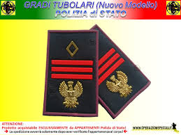 Tornando all'adozione dei nuovi distintivi di qualifica, ho apprezzato il recupero della nostra memoria storica per quanto concerne il rispetto dell'araldica. Operazioni Speciali Tubolari Nuovi Gradi Di Qualifica Polizia Di Stato