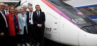 /u pn !eune omme s'approca et lui dit : Sncf Il Y A Ceux Qui Reussissent Avec L Argent De Ceux Qui Ne Sont Rien Le Salon Beige