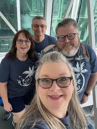 Marco El Gitano .... Cruising the 101 be like this 👀🤩