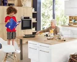 In unserer alten küche is die arbeitsplatte ziemlich niedrig. Kuchen Ullrich In Fussen Kuchenstudio Kuchen Einbaukuchen Elektrogerate In Fussen Komfort Fur Jedes Alter