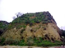 File:Cabezo de Huelva. Calle Medico Luis Buendía.jpg