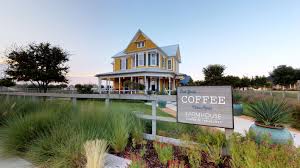 Pin By Oster On Matter In 2020 House Styles House Tours Mansions
