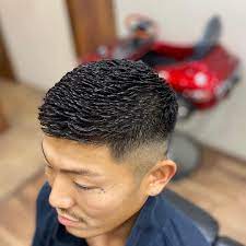 濡れパン どす スキンフェード手前のうちでは長めになります笑笑 パーマ パンチパーマ アイパー メンズヘア ヘアスタイル ヘアサロン 濡れクロ クロップ ボウズ お祭り 男 漢 インスタ いいね か instagram photo by ka パンチパーマ ボウズ