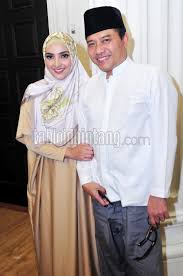 Kami akan melanjukan perbincangan yang update kabar terkini anang hermansyah ayah aurel dan azriel serta suami dari artis ashanty. Anang Hermansyah Jatuh Dari Tangga Begini Kondisinya Sekarang Tabloidbintang Com