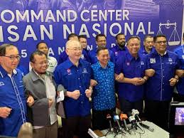 Majlis pengumuman calon barisan nasional (bn) pilihanraya kecil (prk) sungai kandis oleh timbalan pengerusi bn. Keputusan Rasmi Bn Rampas Semula Parlimen Tanjung Piai Menang Majoriti 15 086