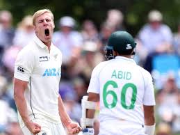 Jamieson is, in fact, the tallest new zealand cricketer ever to play international cricket. New Zealand Vs Pakistan 2nd Test New Zealand Vs Pakistan Kyle Jamieson Takes Five To Blunt Azhar Ali S Battling 93 On Day 1 Cricket News Times Of India