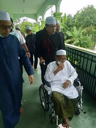 Awal perubahan penyanyi isabela itu terlihat usai melaksanakan umroh pada tahun 2007. Ketua Menteri Melaka Seru Rakyat Bantu Sekolah Tahfiz Berita Parti Islam Se Malaysia Pas
