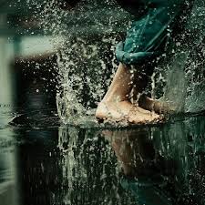 I Remember A Day When I Went Puddle Jumping With My Parents Down A Dirt Road This Is The Stuff That Life Is Made Of Dancing In The Rain Love Rain