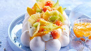 Buche Pavlova Aux Fruits Exotiques Decouvrez Les Recettes De Cuisine De Femme Actuelle Le Mag