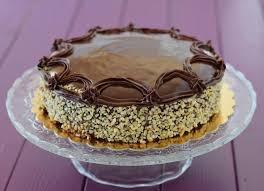 Bagna per torte al cioccolato. Torta Ricoperta Di Ganache Al Cioccolato Le Ricette Di Francesca