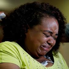 Woman Who Lost Nine Relatives in Boating Accident Struggles With Why She  Survived