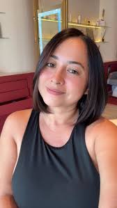 Esta es mi tercera sesión con Brazilian Blowout lo que hace de mi cabello  más suave, con menos frizz, brillante, a pesar de mi ritmo de vida muy  movido ❤️✨, De lo que más me preguntan, es sí es con ...