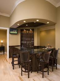 Whether space is limited in your basement or not, you can always opt for a small basement bar design that leaves the most room for activities. Trendy Design Small Basement Bar Ideas Moderne Hausbar Rustikale Kellerbar Kellerbar Design