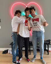 Submitted 3 days ago by glassofwaterforxmas. Jeff Wittek On Instagram F Marry Kill Vlog Squad David Dobrik Vlogging