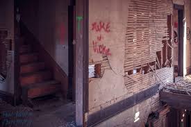 Jun 23, 2021 · the abandoned mansion was built in 1913 for the page family. Inside An Old Abandoned House 5616x3744 Oc Abandonedporn