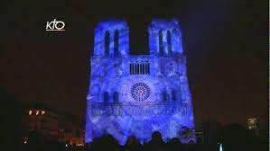 Il Cortile Dei Gentili A Parigi Suoni E Luci