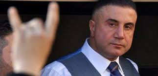 1990'lardan bu yana 'mafya operasyonlarının' en önemli isimlerinden biri. Sedat Peker Mutlaka Oku