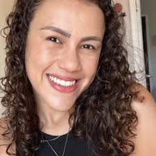 Flavia Naves (@flahnaves)