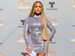 Long hair pieces for women, teenagers and young ladies have become the ideal way to quickly and easily add length, volume and color to their own hair. Want Super Long Hair Extensions Like J Lo Allure