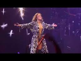 On The Floor Alex Rodriguez In Crowd Let S Get Loud Jennifer Lopez Philadelphia 7 20 19 Youtube Jennifer Lopez Jennifer Lopez Live Alex Rodriguez