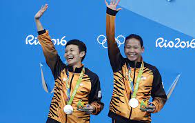 At the 2017 world aquatics championships, she became malaysia's first diving world champion after winning the 10m platform. Malaysian Divers Pandelela Jun Hoong Get Pension For Life Coconuts Kl