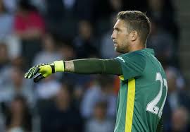Stekelenburg zit in de voorselectie van oranje. Everton Goalkeeper Maarten Stekelenburg Criticised For Performance On International Duty