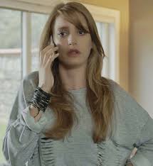 Medcezir Dizisinde Mira Nin Bendis Takilari Sadece Lidyana Com Da Sac Stilleri Sac Guzelligi Kumral Saclar