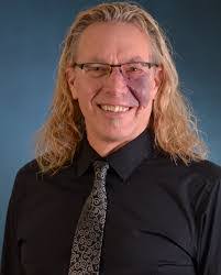 Dennis Radloff's Instagram, Twitter & Facebook