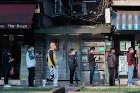 大學 指考 將於7月3日到5日登場，倒數32天。 如今新冠肺炎 疫情 尚未解除第 三級警戒 ， 教育部 高教司今天表示，因應疫情變化，將依中央流行疫情指揮中心的評估來決定指考是否延期，確保考生安全及權益。 Qwqnu9kiwjxhwm