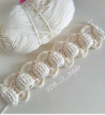 Duru Bir Yesildi Ortalikaksam Gunesi Kirilmis Bir Mizrak Boyuve Cocuk Sesleriyle Iniyordu Isik Aglarda Sanki Dargin Bir Krose Orme Kenar Susleri Krose Dikisler