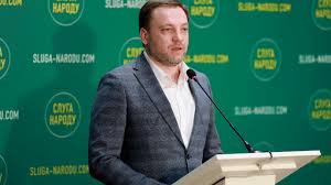 Кандидат на посаду міністра внутрішніх справ україни денис монастирський заявляє, що на посаді глави мвс об'єднає зусилля з міністерством оборони й генштабом для зміцнення стабільності всередині держави та. 4cye2fhg4ud80m