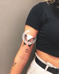 Effect Tattoo Butterflytattoo Tatuagem Tattoostyle Blogueira Tattoos Ink In 2020 Tattoos Butterfly Tattoo Tattoo Fonts