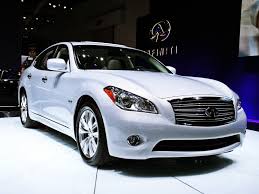 infiniti m35h gt 車