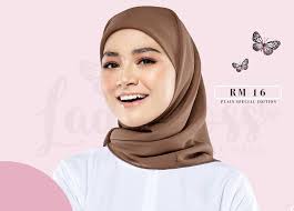 Code: Reyna Price: RM27 (excluded postage) Postage: RM8(SM), RM10(SS)  Material: Chiffon bidang 45 COD available area Nibong Tebal Click link