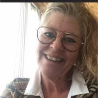 Charlotte Bledsoe's Instagram, Twitter & Facebook