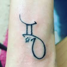 Tatto Minimaltatto Dovme Kalicidovme Devrektatto Ikizlerburcu Dovme Ikizler Burcu Oya