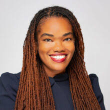 Ada Parris's Instagram, Twitter & Facebook